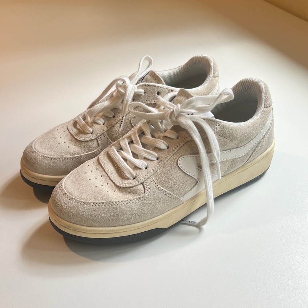 (ONLY WORN ONCE) Rag & Bone Retro Court Sneaker in Tan
